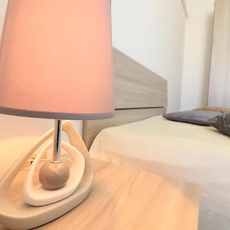 Apartment Casa Vacanze Rita 2 A 5 Posti *