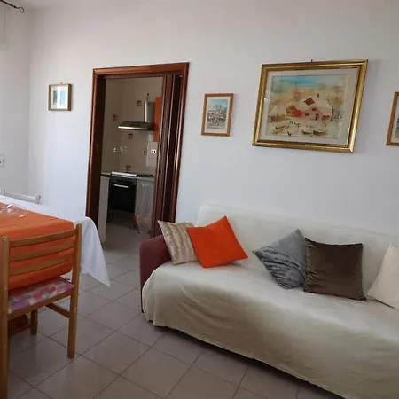 Casa Vacanze Rita 2 A 5 Posti Apartment