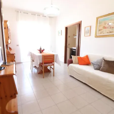 Casa Vacanze Rita 2 A 5 Posti *